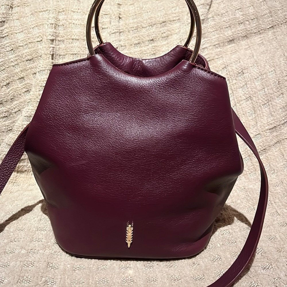 Thacker, New York Bonnie O handle burgundy, leather bag